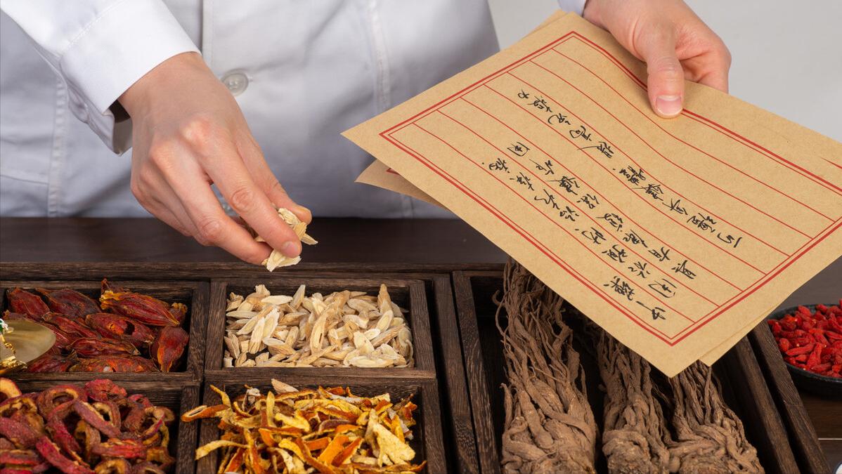 中医对输卵管积水囊肿治疗效果,输卵管积水引起的不孕治疗要慎重