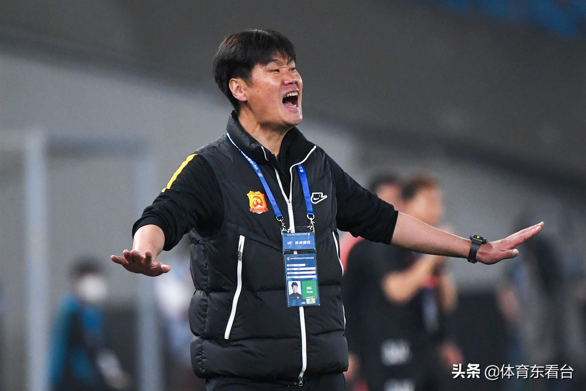 国足不敌越南范志毅发声,国足1比3负越南明星点评