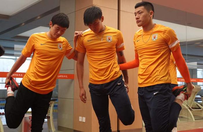 血亏！恒大1.05亿买水货国脚，3年进1球，被鲁能赚去7500万