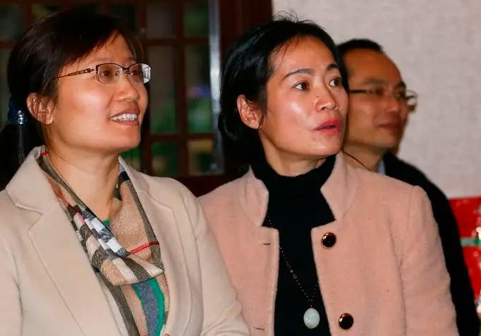 入学后班主任打听父母背景，普通家长别紧张，“巧妙”回答很加分