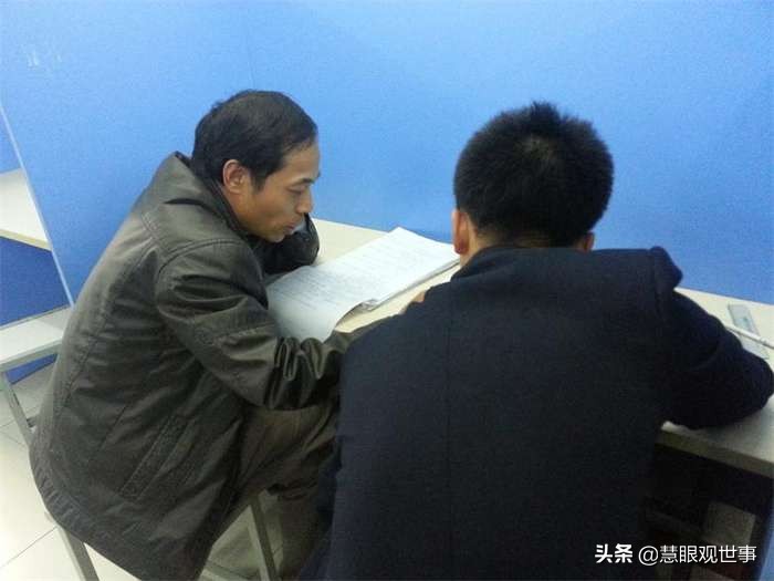 《侯海洋基层风云》无奈的巴山政府办主任杨春