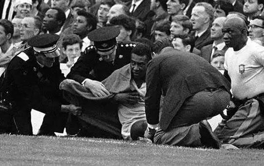 谢幕的舞蹈完整版,谢幕的舞蹈简单