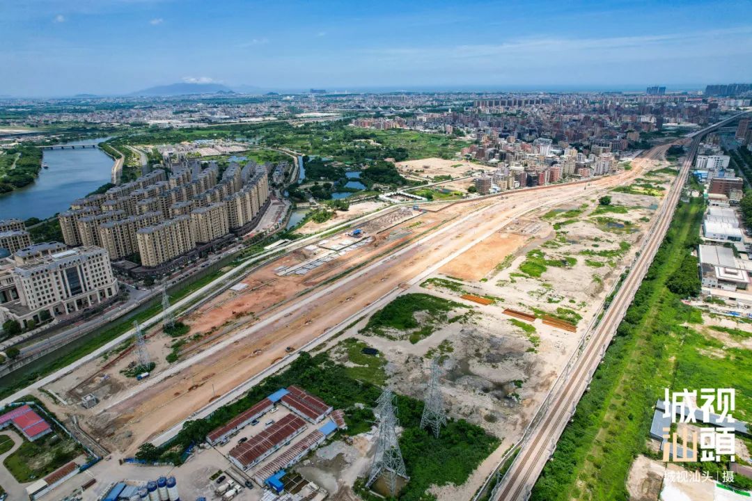 到了明年，就彻底不用忍受汕头站那几台制不冷的空调了？