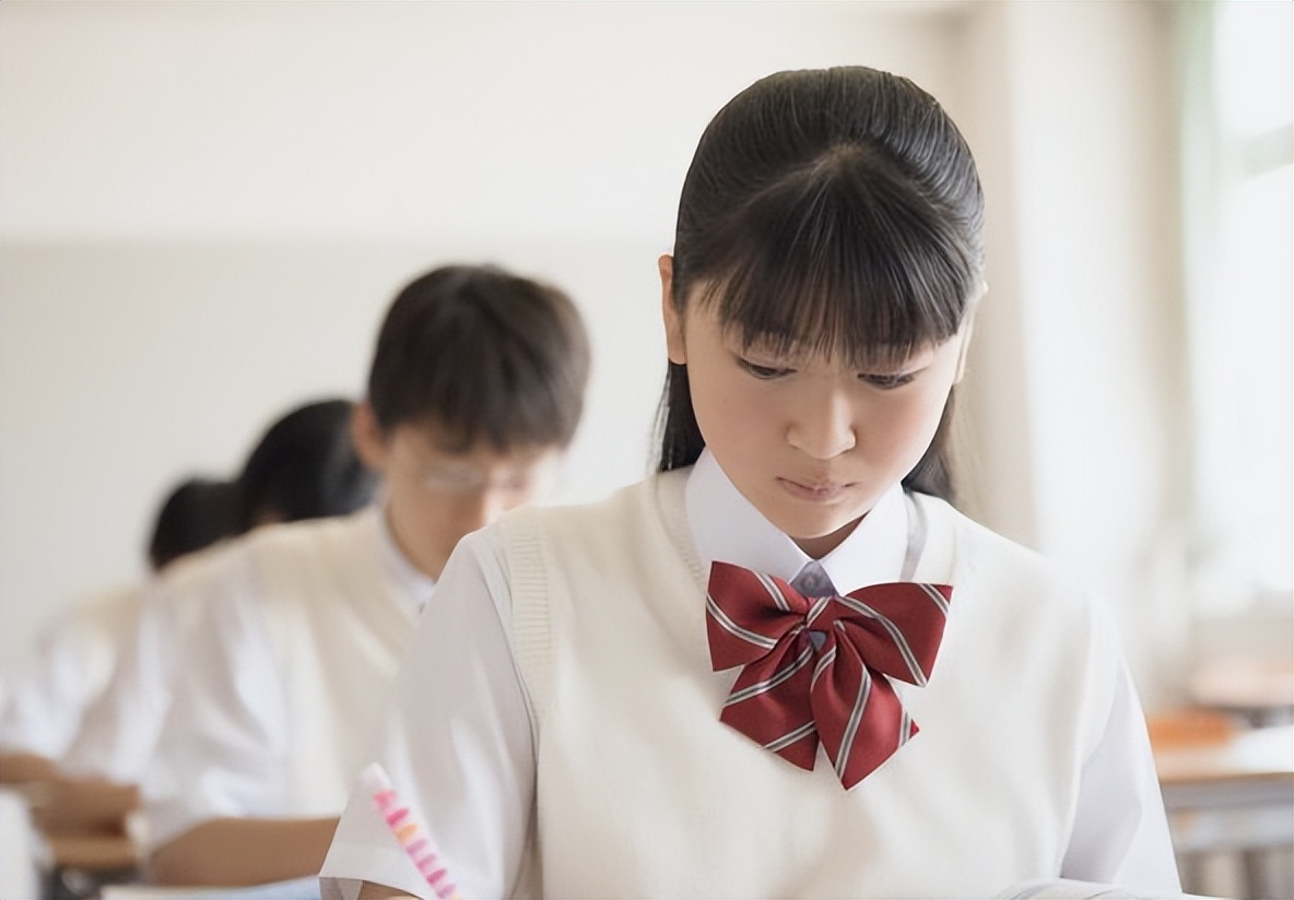 罗湖外语学校罗外高中部是公办吗,深圳市罗外高中学校