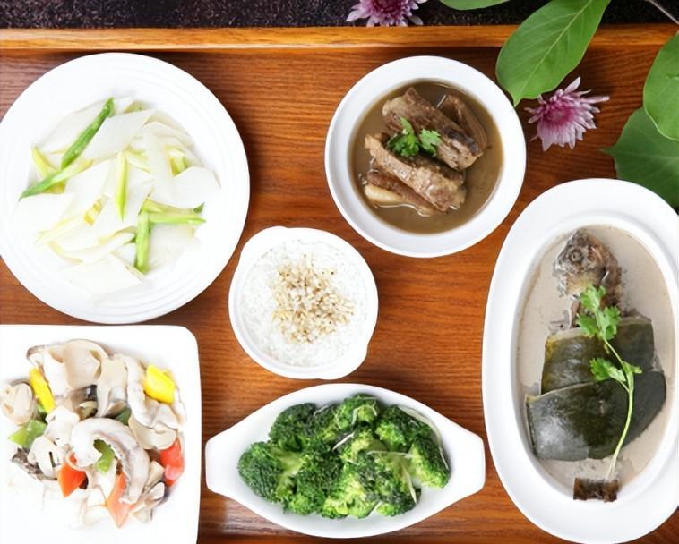 明星坐月子都是什么样的,坐月子和不坐月子