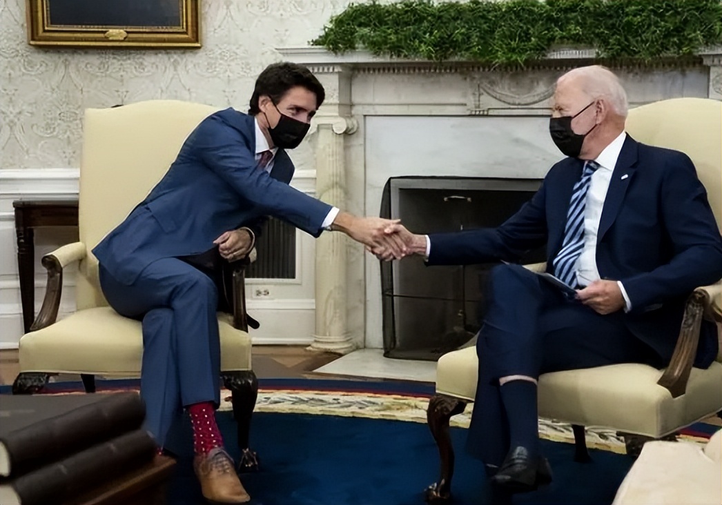 除了美国,还有2国也已点名对付中国,中方外长作出三大预判