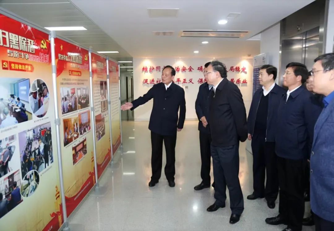 周保荣：“钢铁战士”奋力书写平安无锡新答卷