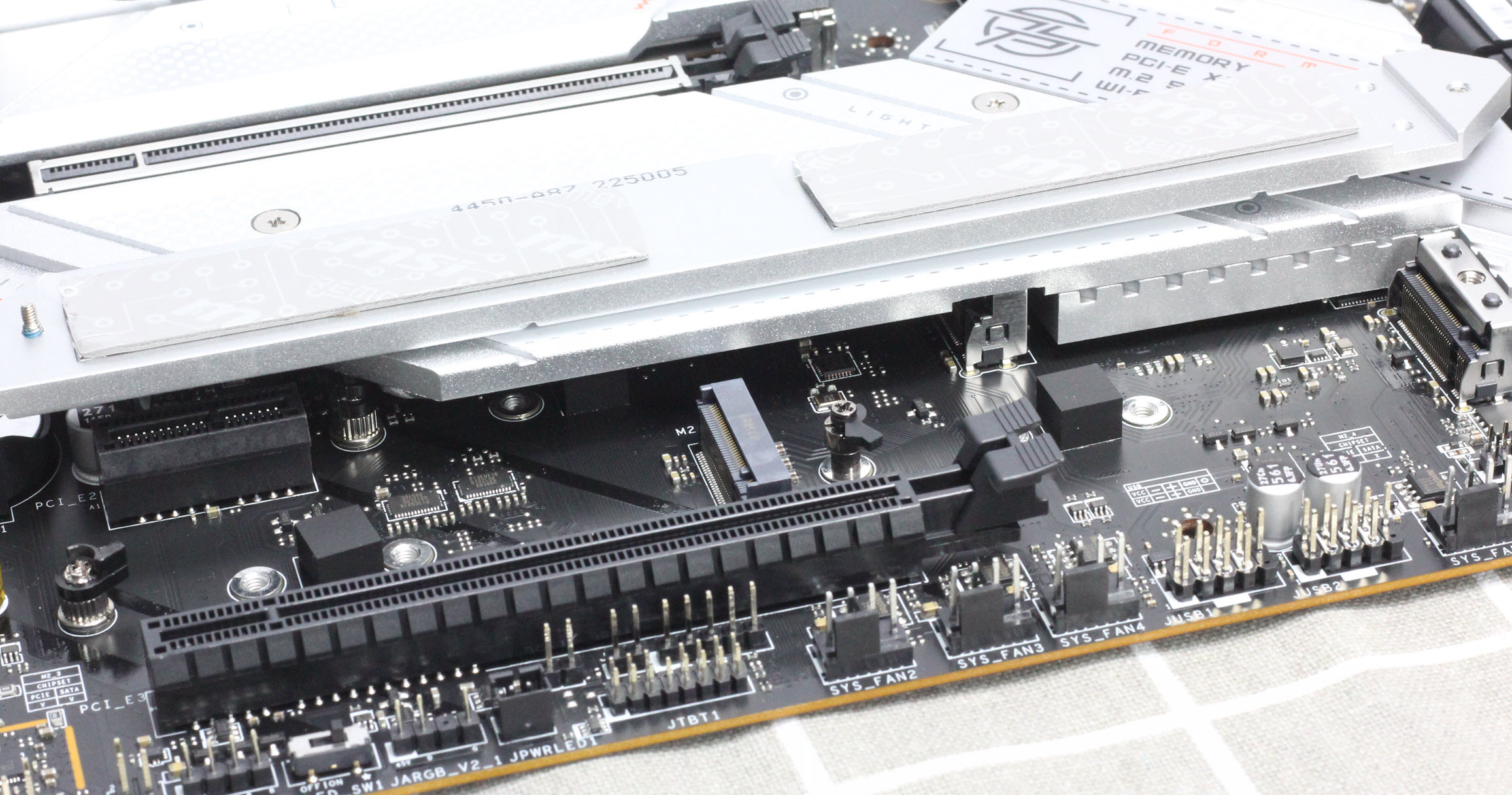 i513600kf搭配4070super750w电源够吗,4000元左右i513600kf电脑配置