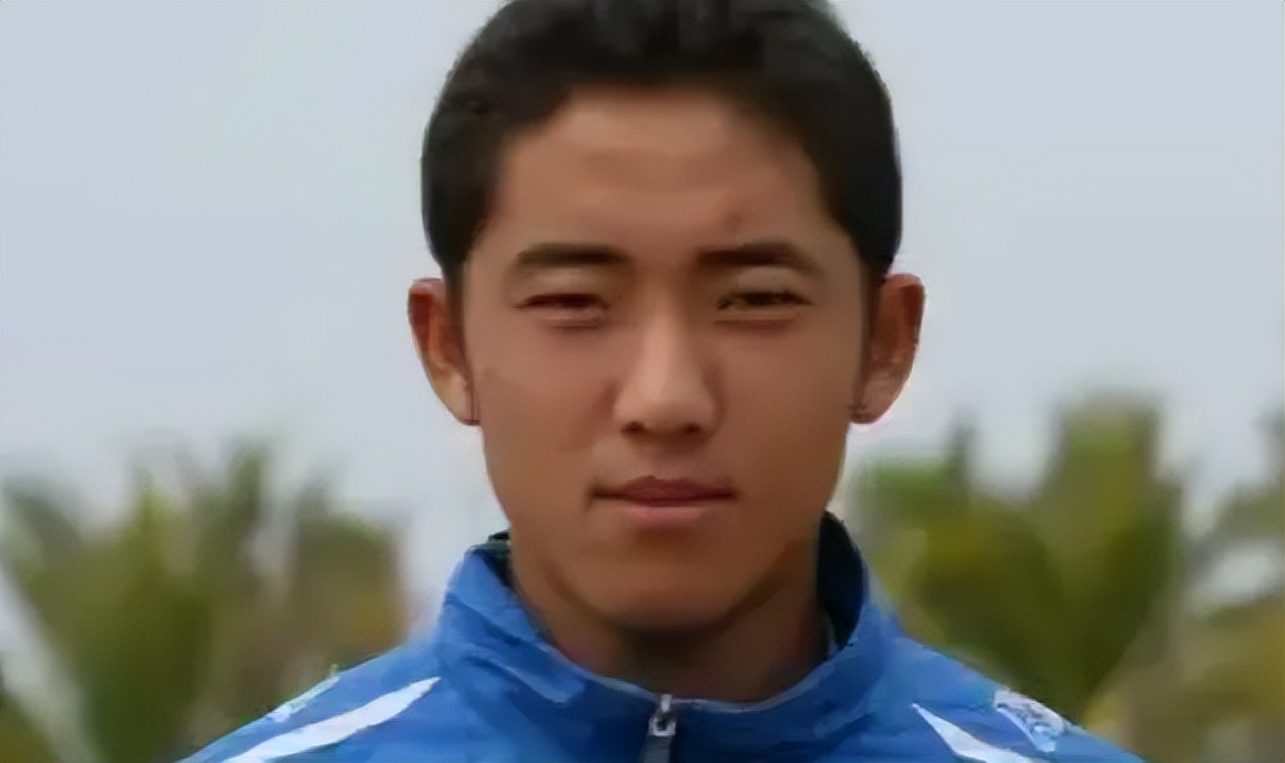 中国足球前锋去世,足球员感染死亡