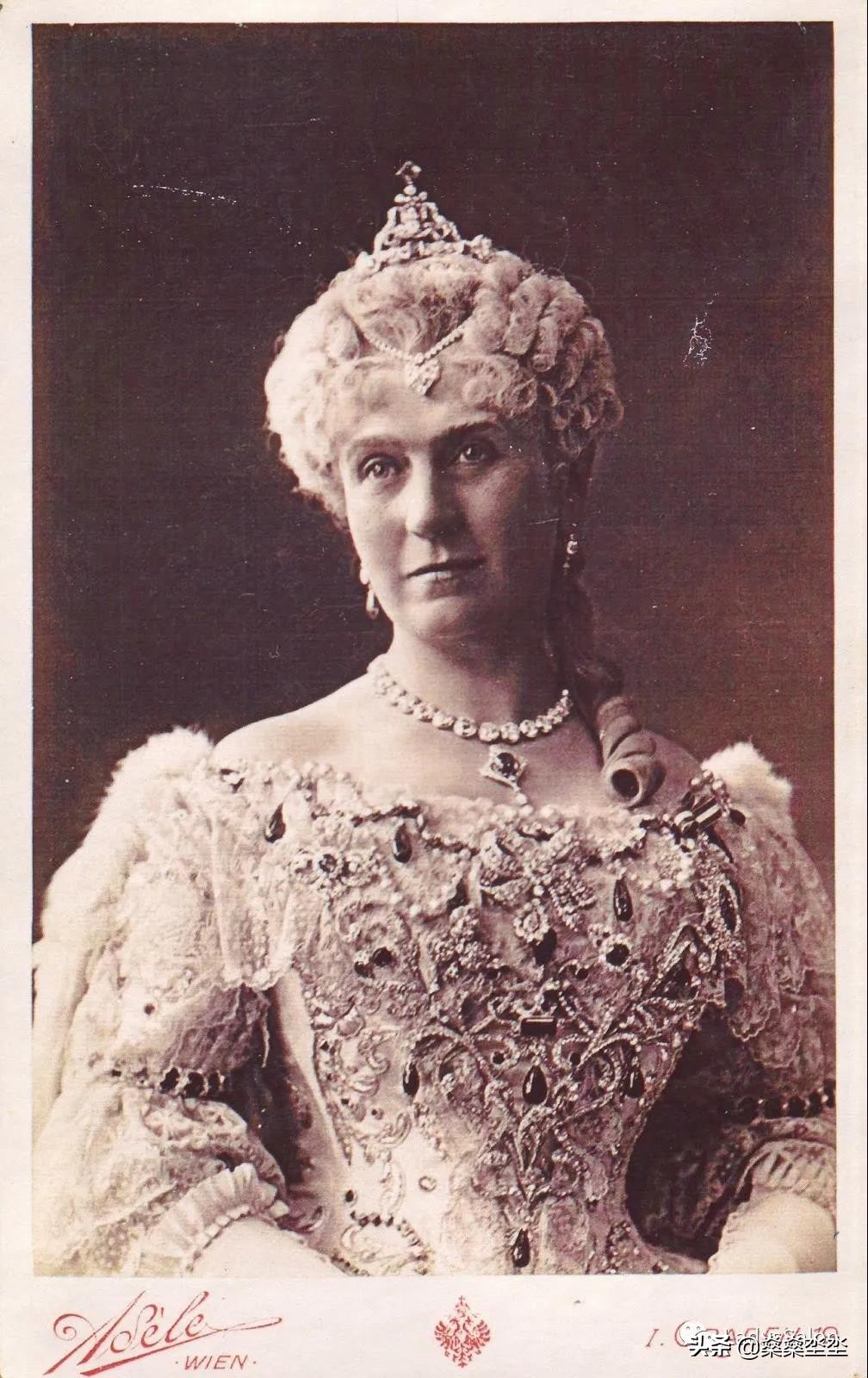 卡特琳娜·施拉特，茜茜公主的替身，弗朗茨的影子情人