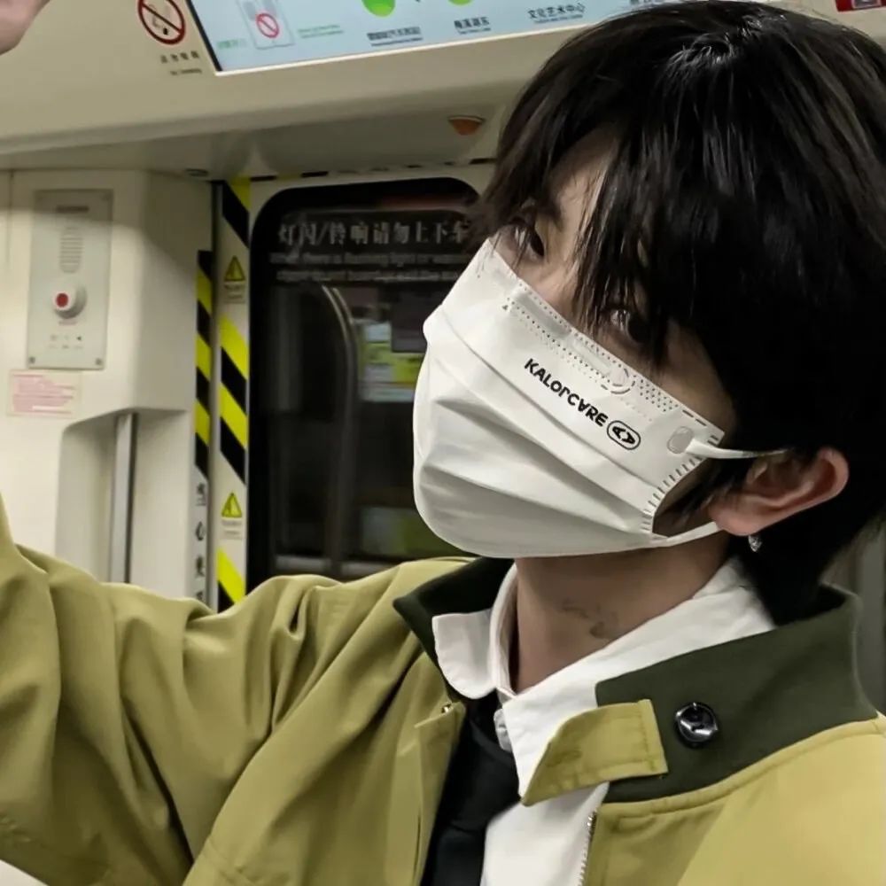 高级小众的女生头像真人不露脸,很小众却很惊艳的头像男生