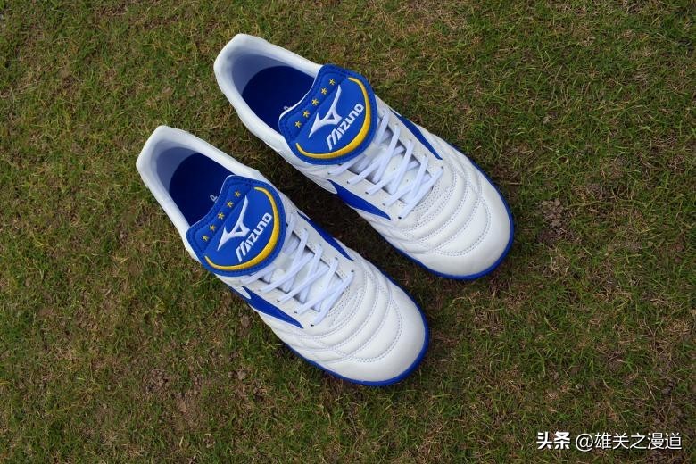 夏季重温2002世界杯的荣光，美津浓MIZUNOWAVECUPLEGENDAS足球鞋