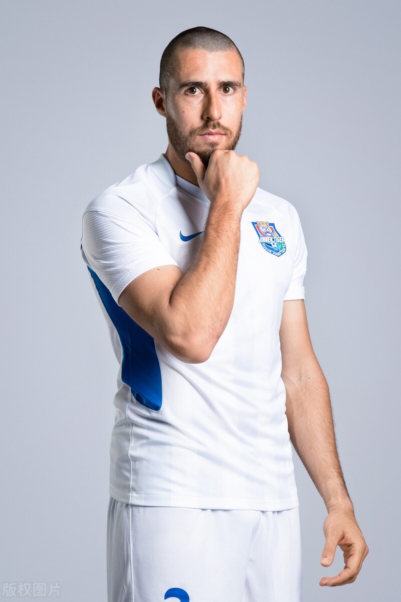 天津津门虎全家福英语版,天津全家福照片