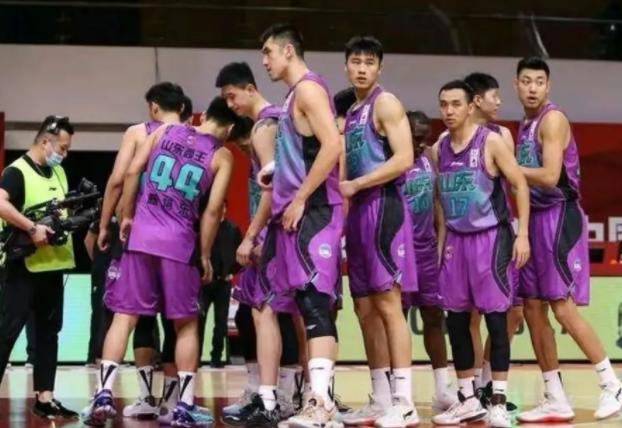 广东18-19赛季赛程回顾,广东官宣二番战12人最强阵容