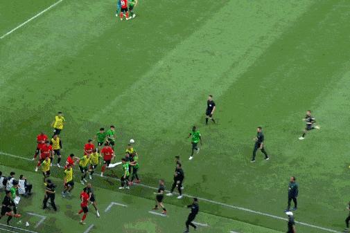 中超再现冲突事件,中超再爆冲突