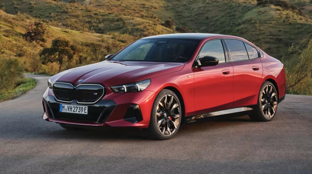 全新bmw5系8k显示屏,全新一代bmw5系g60依旧很能打