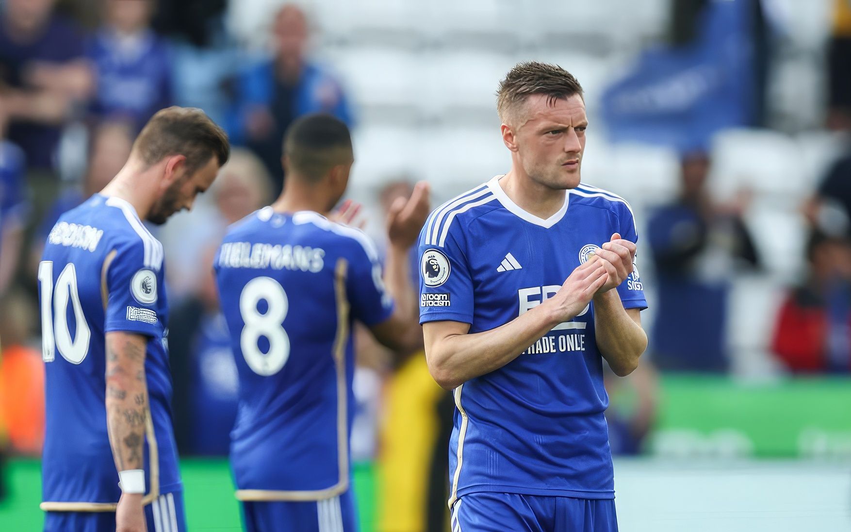 英超大结局！昔日王者之师惨遭降级，狂造33球帝星成悲情背景板