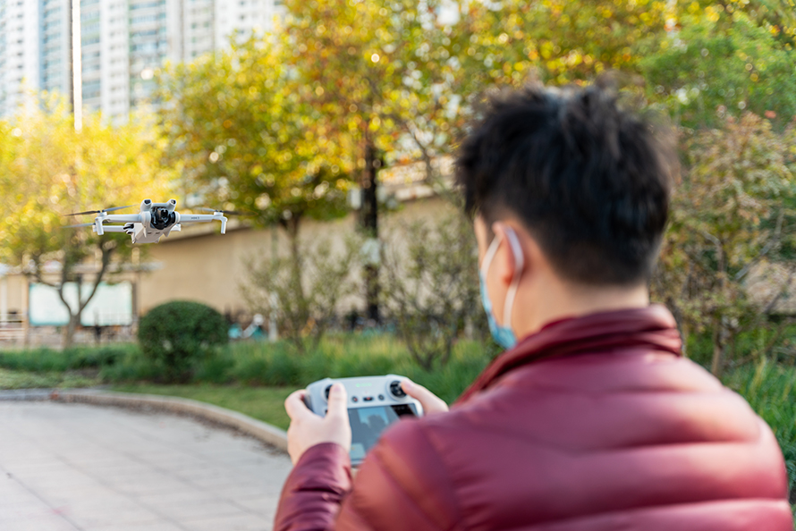 大疆DJIMini3无人机评测：精确定位，便携高画质与性价比的结合体