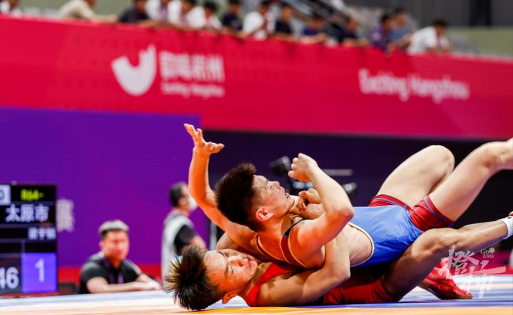 浙江省第十七届运动会摔跤冠军,15岁少年拿下国际大赛冠军