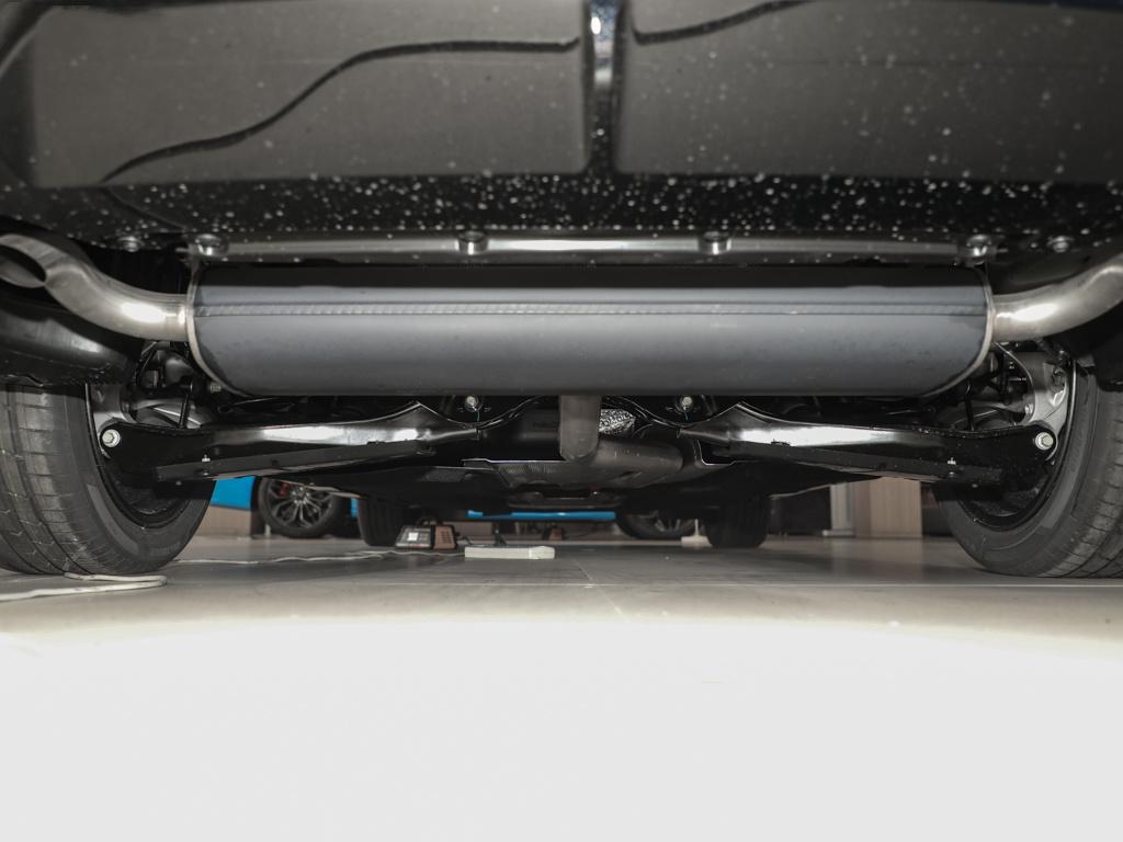 全新雅阁对比新一代蒙迪欧,1.5蒙迪欧和1.5雅阁谁的动力快一些