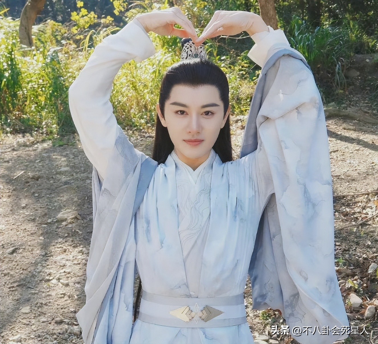 巫婆鼻整容对比,蛇精脸巫婆