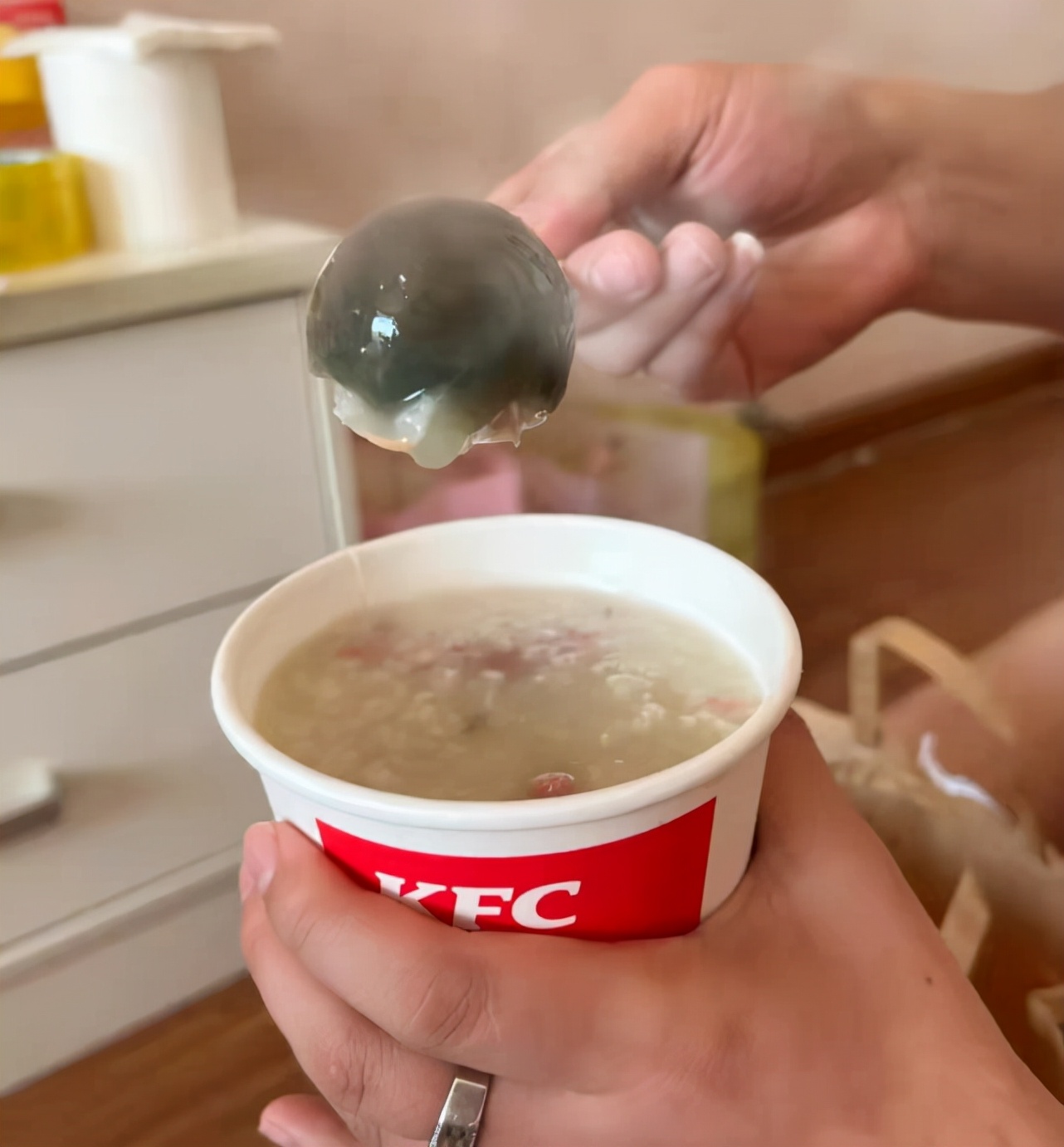 肯德基不把员工当人看,肯德基没把自己当外人