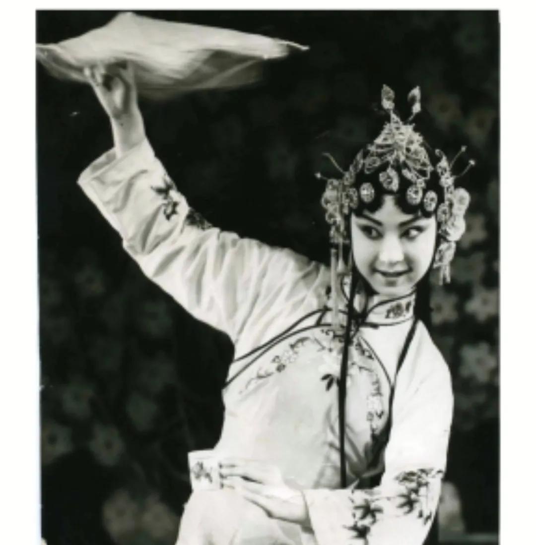 任小蕾桃园借水完整版,任小蕾桃园借水