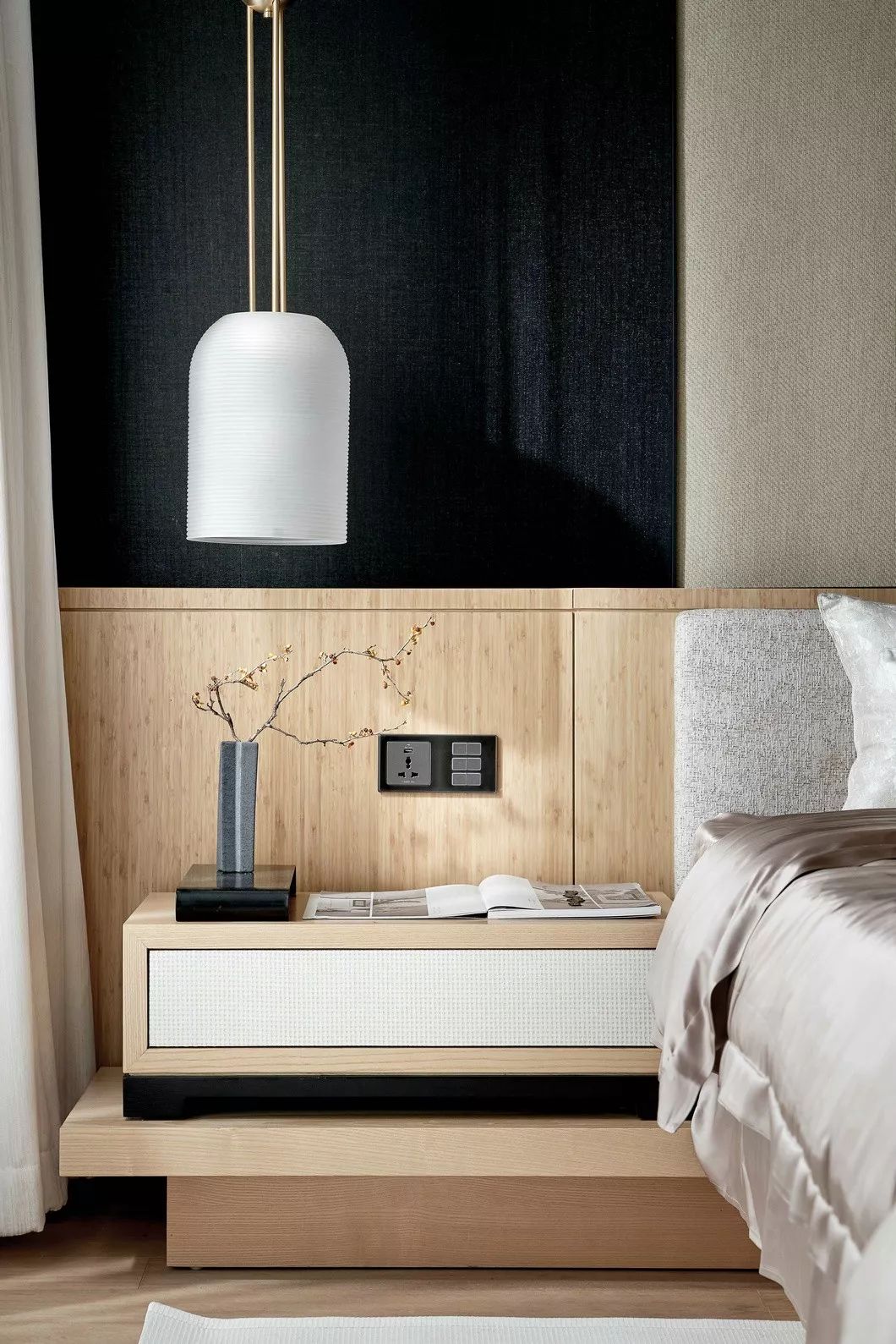 白墙有黑霉点怎么去除,白墙打洞上的污渍怎么去除