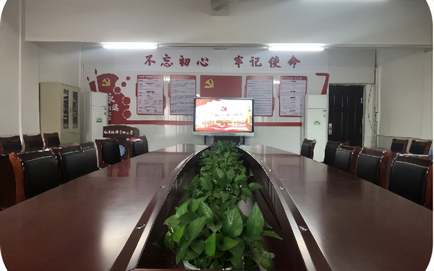 南康赤土民族小学,南康区赤土民族中心小学六年级