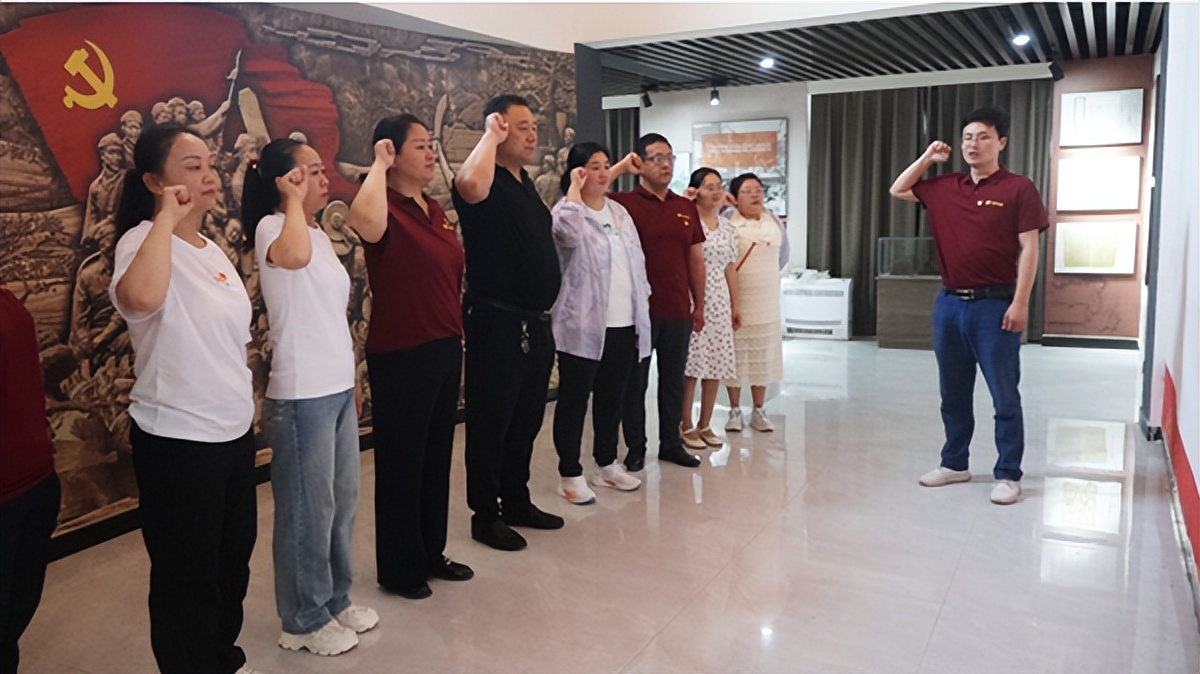 市福彩中心慰问党员,许昌市福彩中心