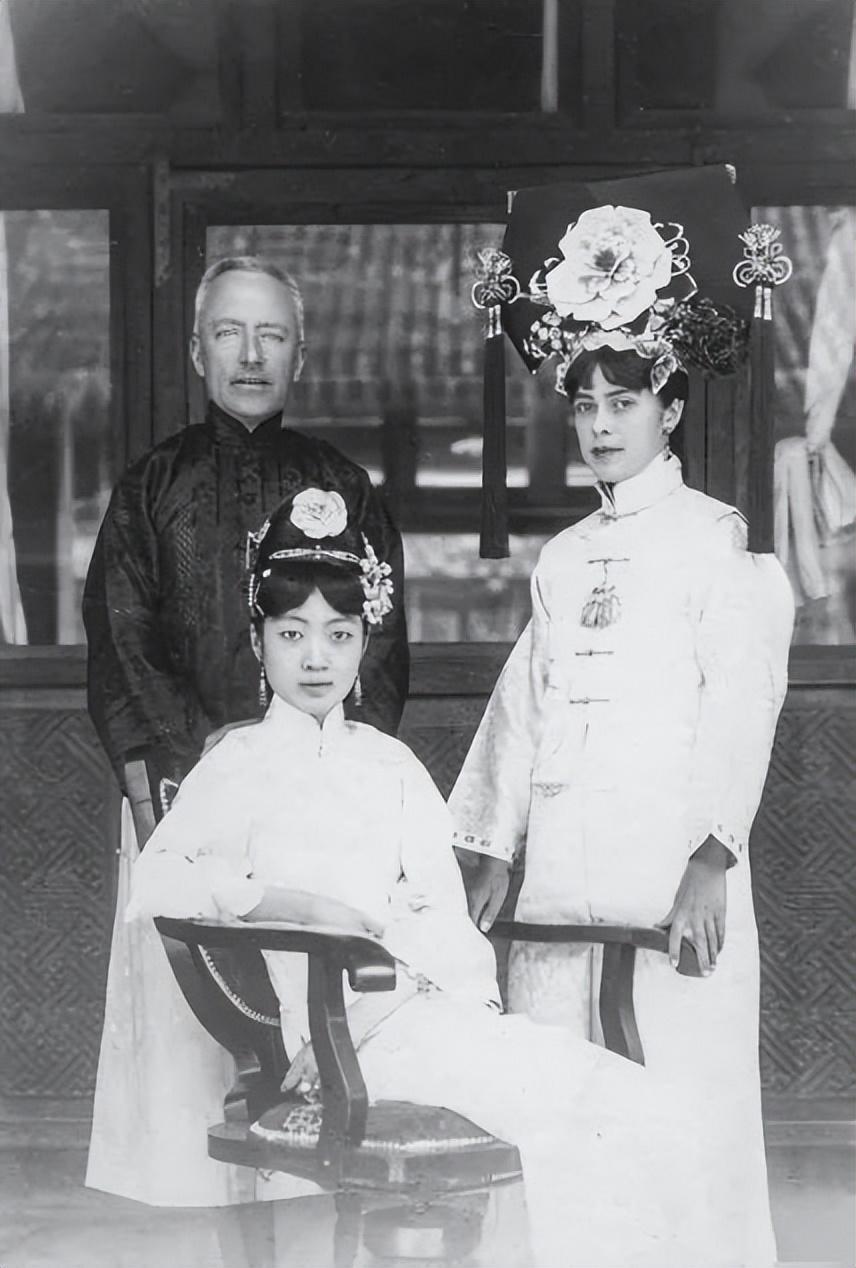 中国最后一位皇后婉容的下场,清朝最后一位皇后婉容照片