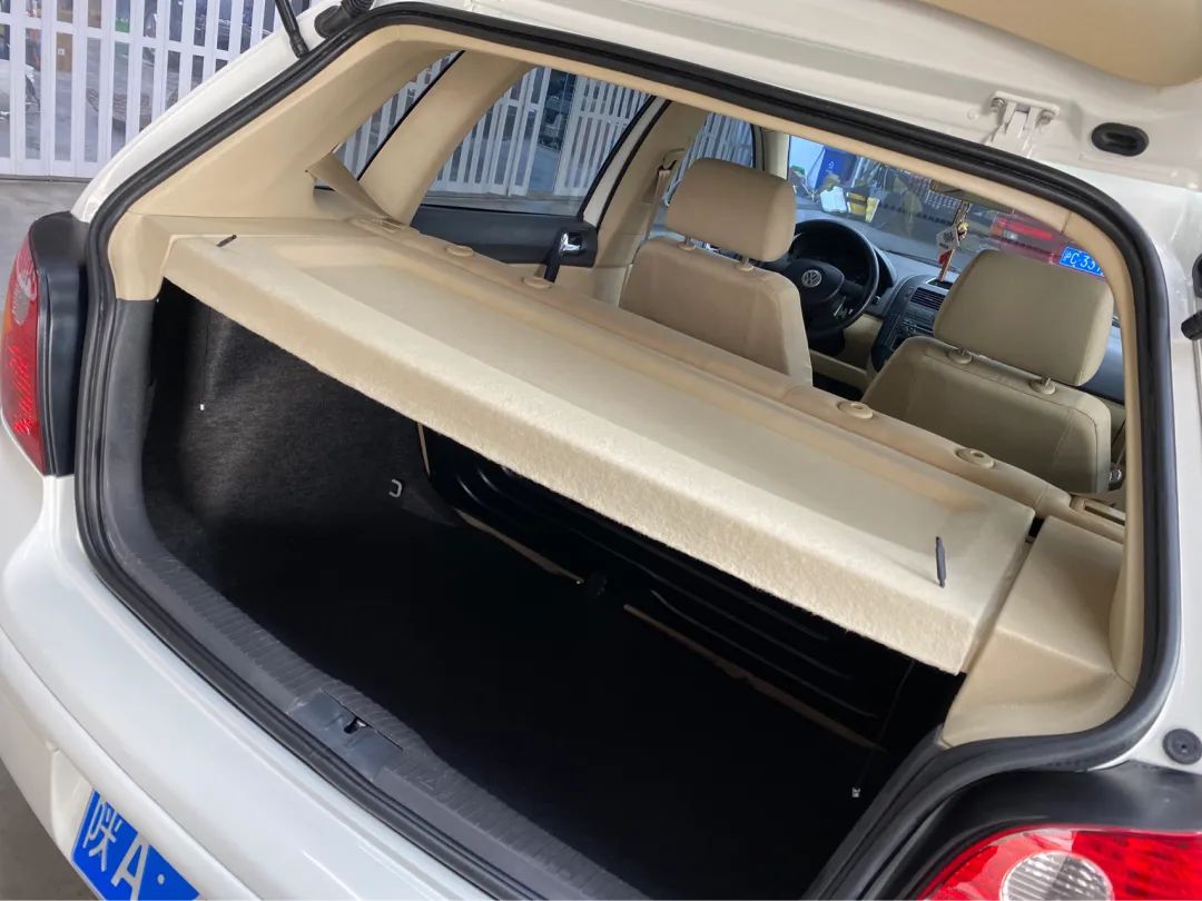 老款大众polo拆解内饰全过程,旧polo翻新视频