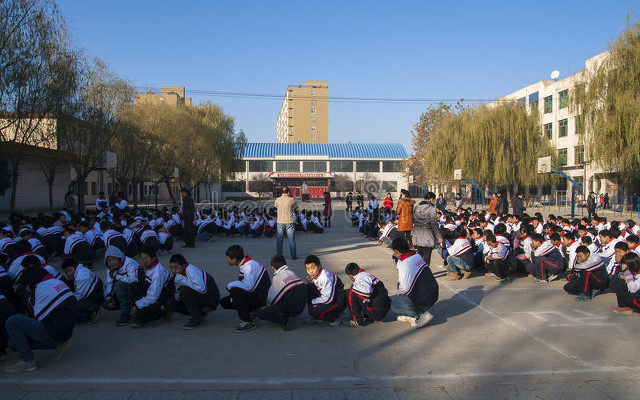 公务员提前批的院校,二本公务员录取分数低的大学