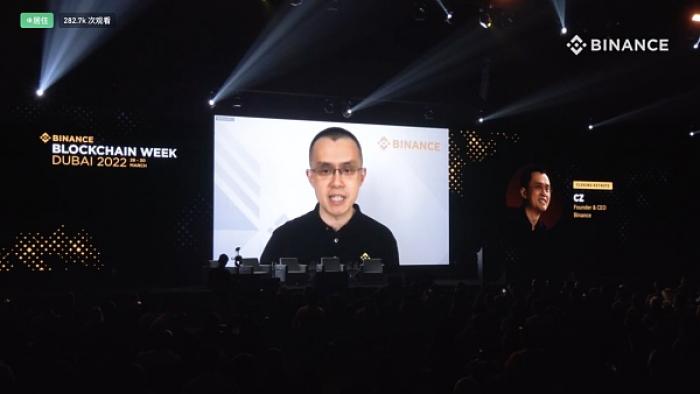 全球流浪的“华人首富”无房无车，感染新冠，全球总部落户迪拜？