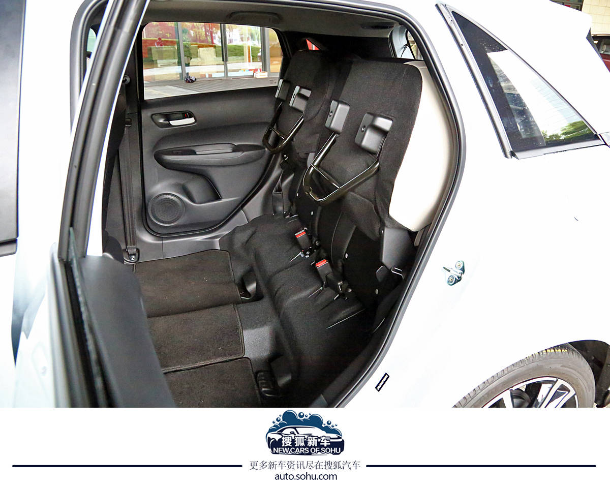 燃油车小车车,高性能燃油车的倔强试驾体验