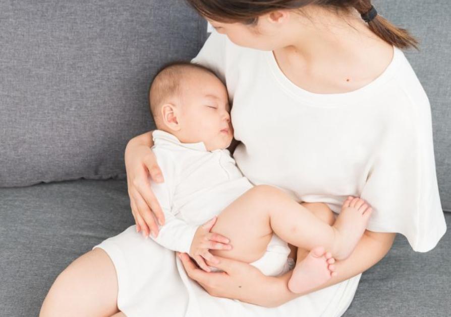 为什么宝宝吃母乳妈妈就肚子疼,婴儿吃母乳饿得快是吗