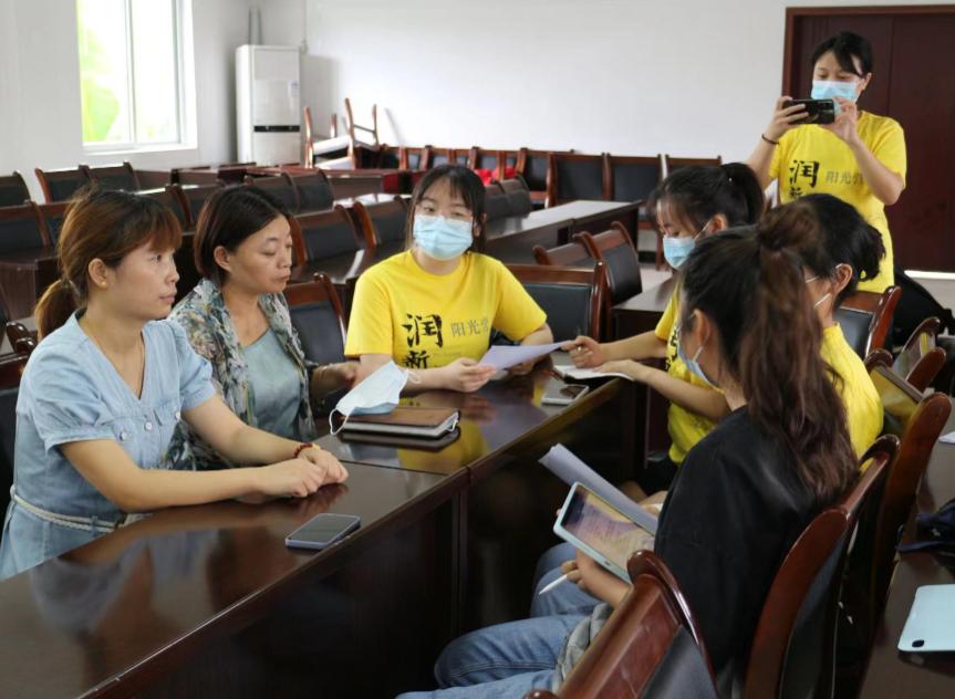 村干部们纷纷闹辞职，农民不解，“这么美的差事为啥不愿意干”？