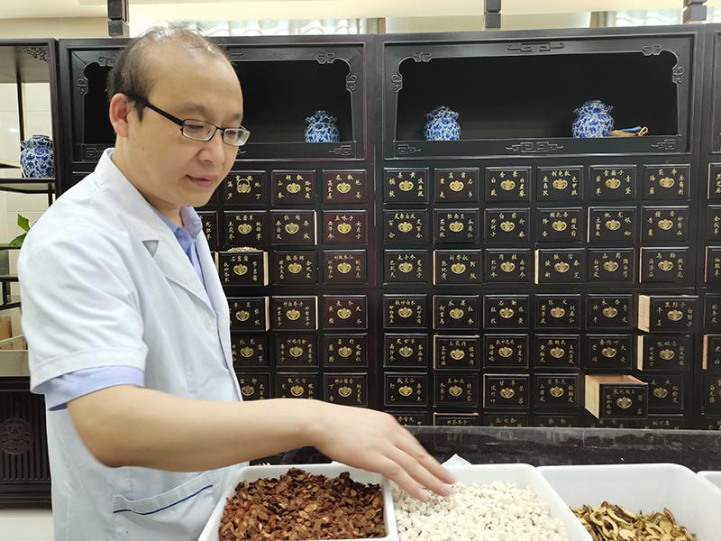 躬耕医道技高德崇——专访“仲景国医传承人”、社旗县中医院副主任医师高崇