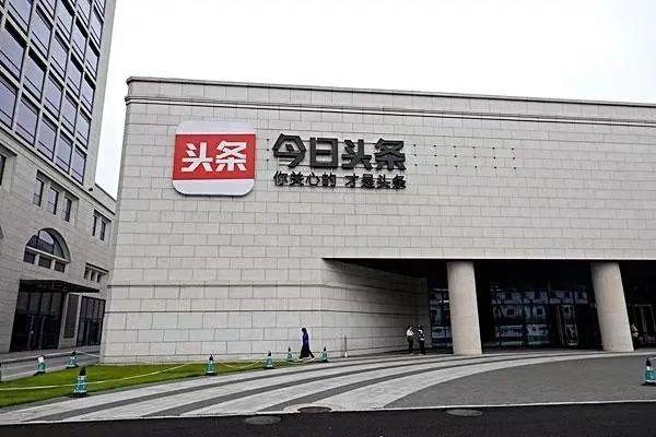 创作不易继续努力的句子,创作不易欢迎点评完整版