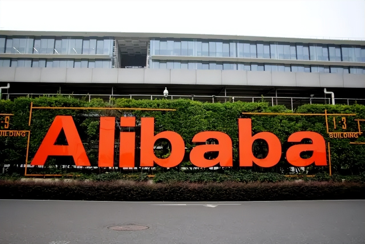 三星为什么敢与苹果抗衡,三星历代能吊打苹果的机型