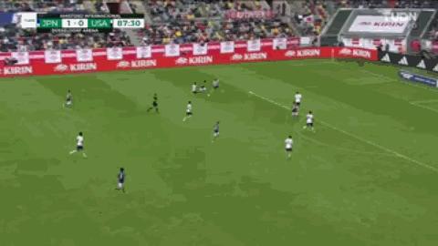 过掉阿诺德的日本前锋，是如何从大学踢到英超的？还发表过论文