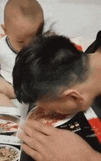 怎么安慰平胸的女孩,女朋友是个平胸怎么办