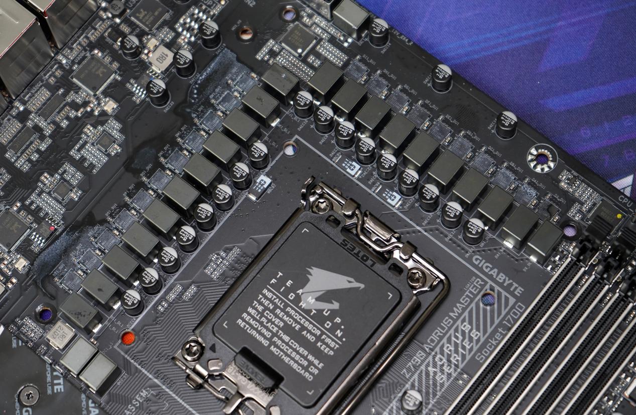 z790技嘉小雕和超耐久主板区别,技嘉超级雕主板z790搭配什么显卡