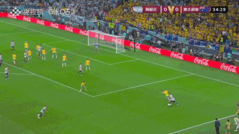 15岁意气风发的自己,18岁带领国家队拿下世界杯冠军