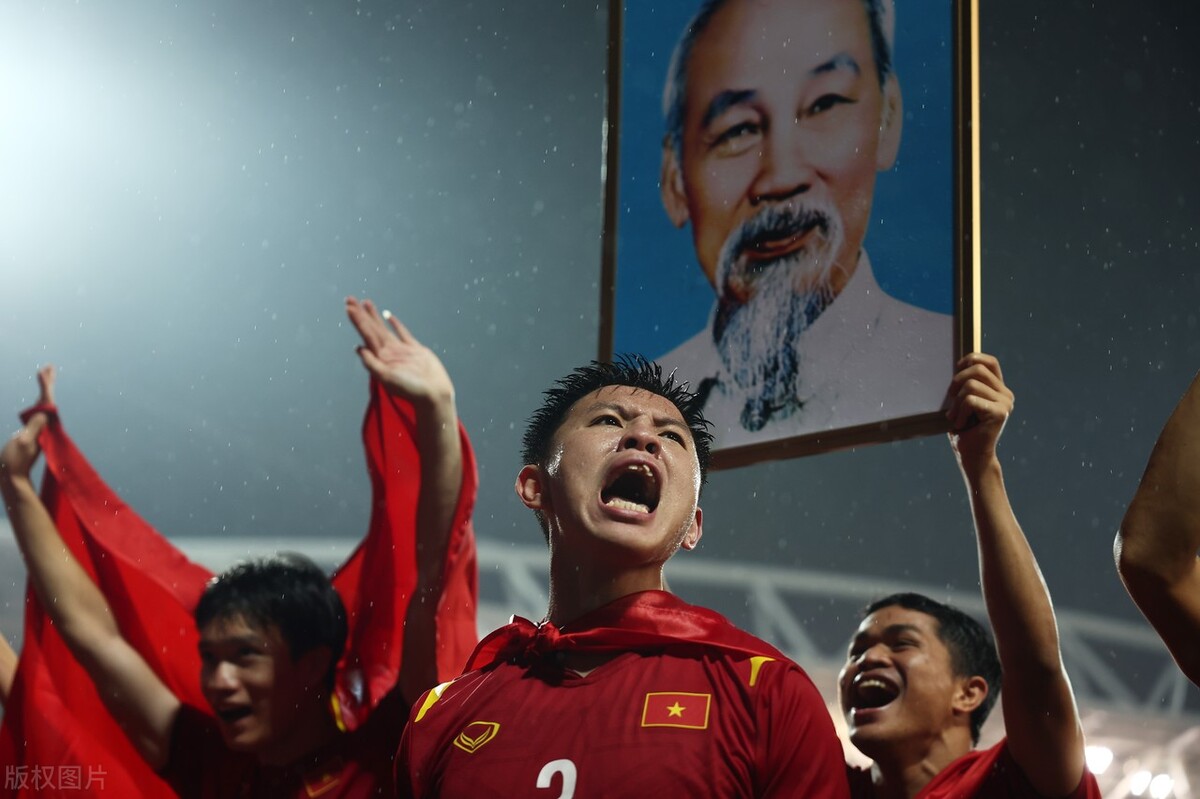 中国男足十二强,中国男足世界杯预选赛40强两连胜
