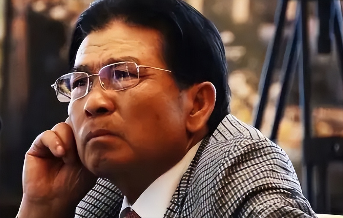 广东何享健豪宅,何享健家族财产