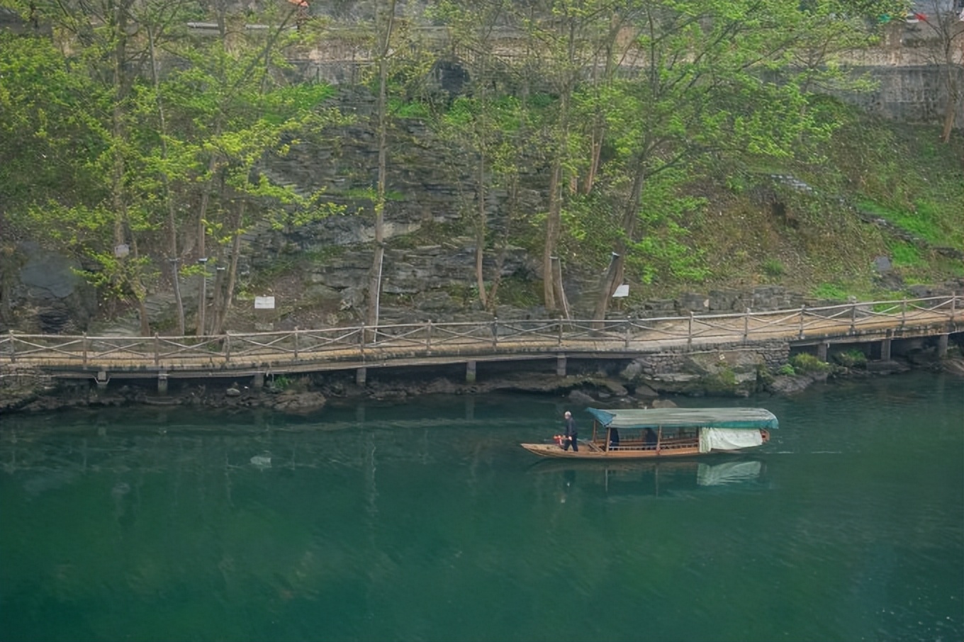 凤凰湘西看古城,湘西游之凤凰古城