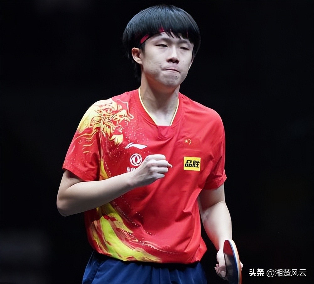 王楚钦4比1夺得男子单打冠军,王楚钦4-2张本智和比赛