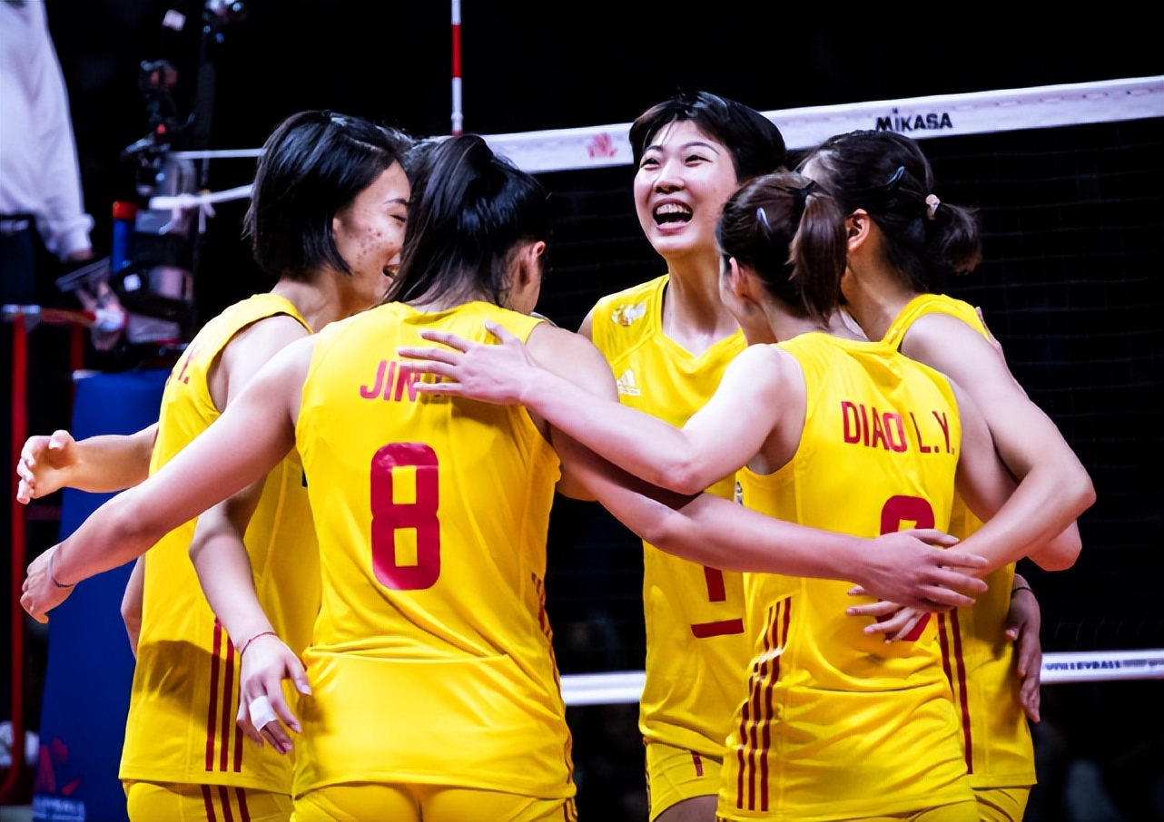 承认吧！中国女排仍是世界顶级强队，人民日报：进攻+战术出色