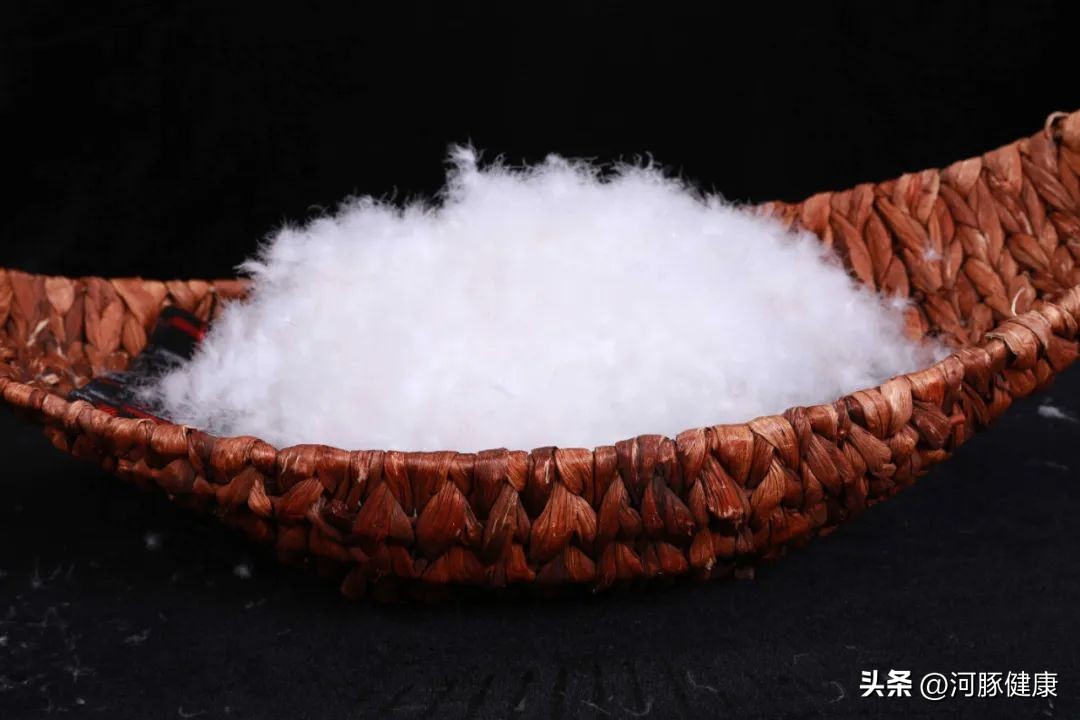 大几千的羽绒服是智商税吗,有没有必要买几千上万的羽绒服